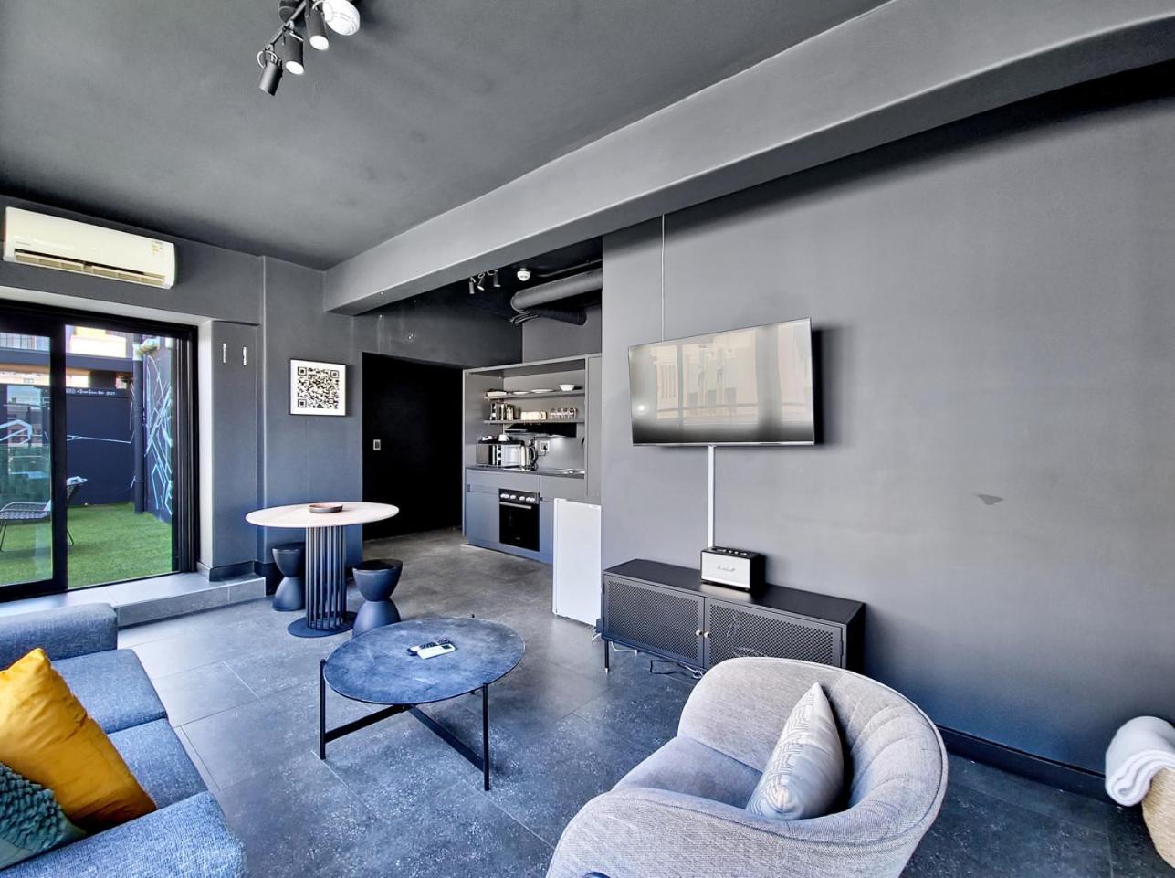 Blackbrick Cape Town Foreshore Exterior photo