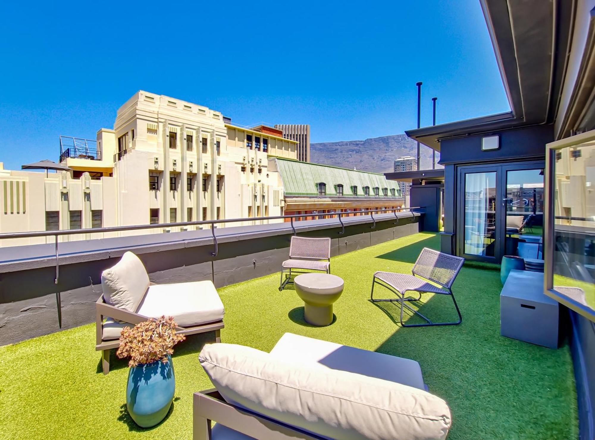 Blackbrick Cape Town Foreshore Exterior photo